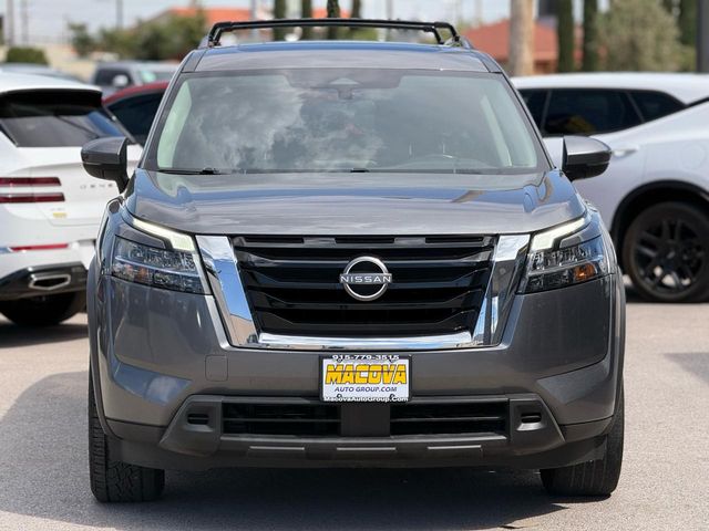 2022 Nissan Pathfinder SV