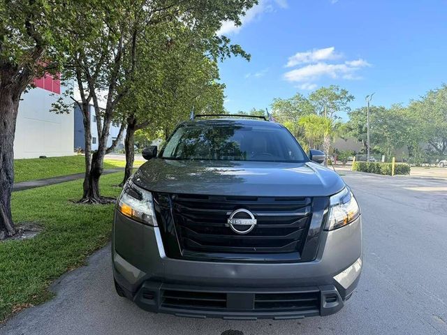 2022 Nissan Pathfinder SV