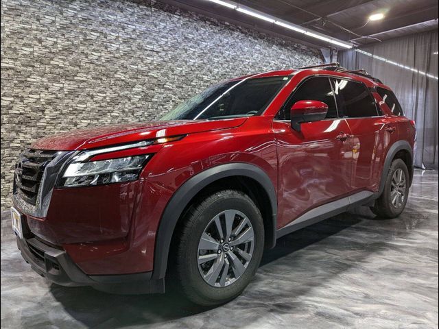 2022 Nissan Pathfinder SV