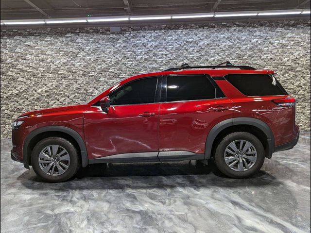 2022 Nissan Pathfinder SV