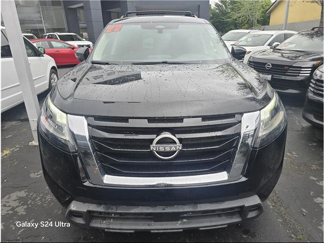 2022 Nissan Pathfinder SV