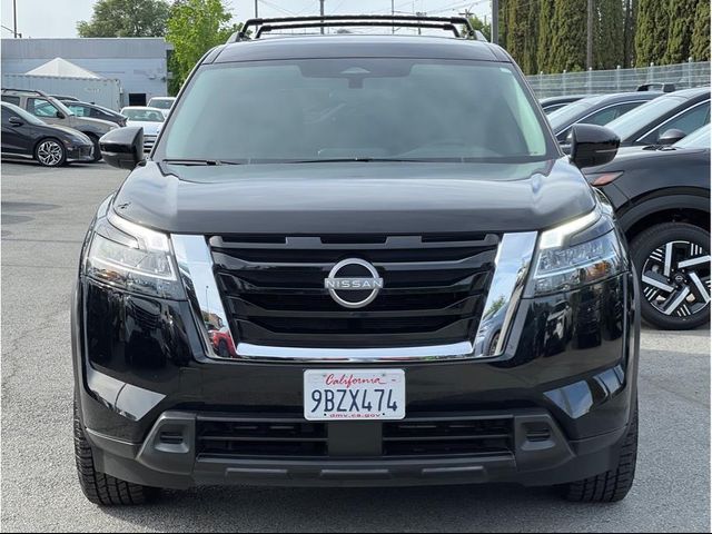 2022 Nissan Pathfinder SV
