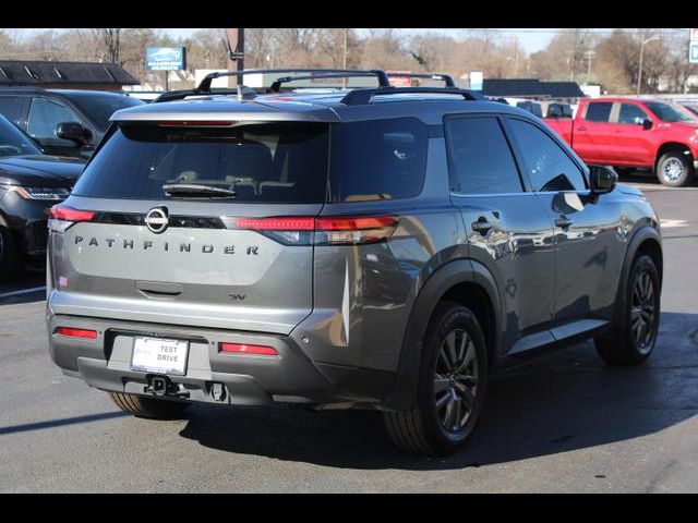 2022 Nissan Pathfinder SV