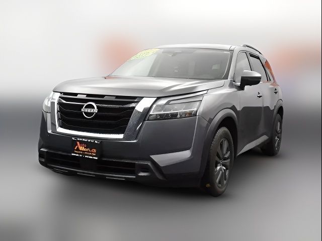 2022 Nissan Pathfinder SV