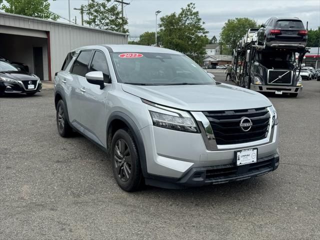 2022 Nissan Pathfinder S