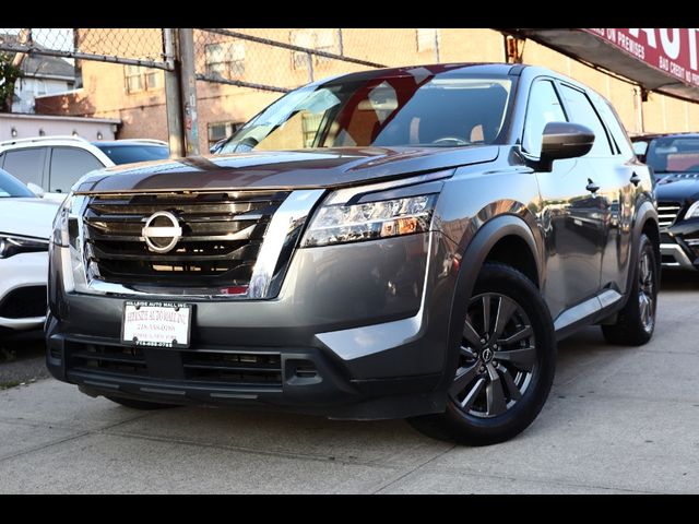 2022 Nissan Pathfinder S