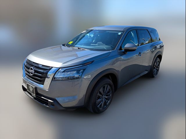 2022 Nissan Pathfinder S