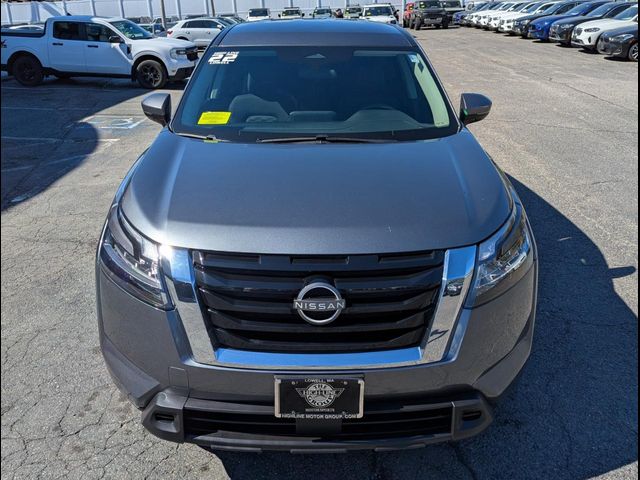 2022 Nissan Pathfinder S