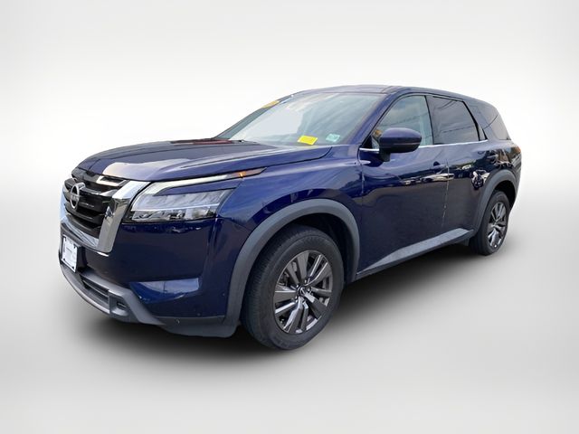 2022 Nissan Pathfinder S