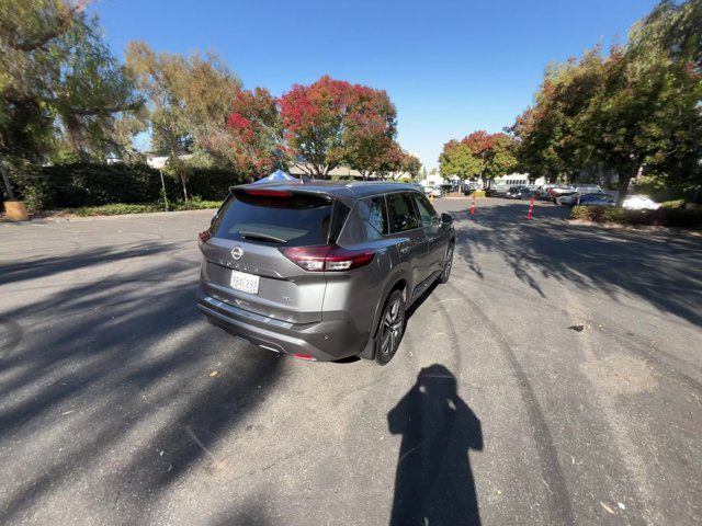 2022 Nissan Rogue SL