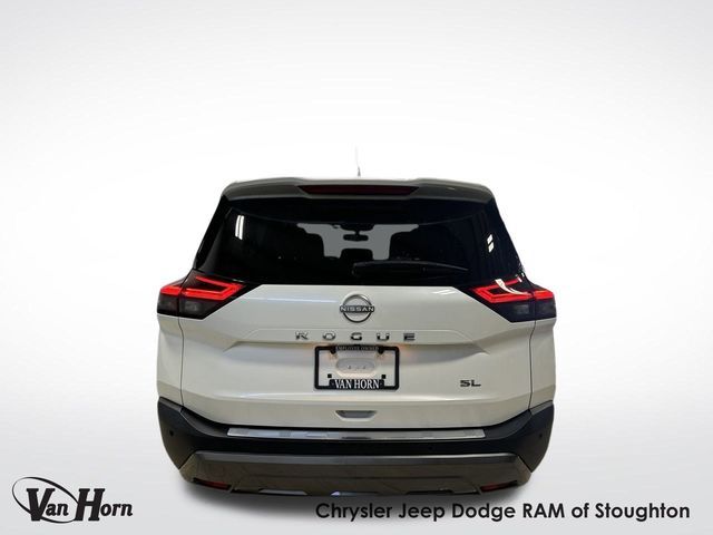 2022 Nissan Rogue SL