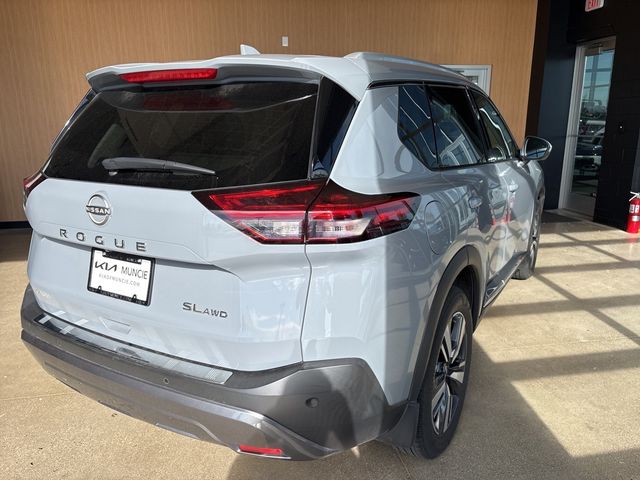 2022 Nissan Rogue SL