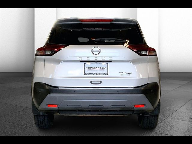 2022 Nissan Rogue SV