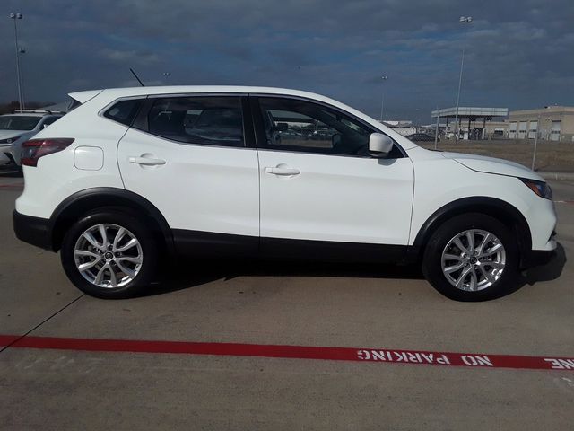 2022 Nissan Rogue Sport S