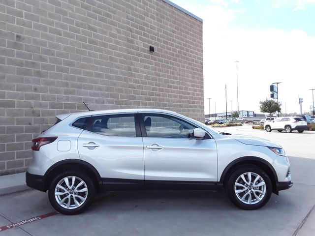 2022 Nissan Rogue Sport S