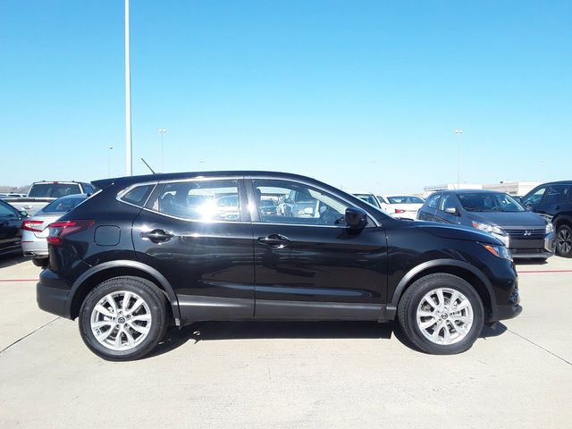 2022 Nissan Rogue Sport S