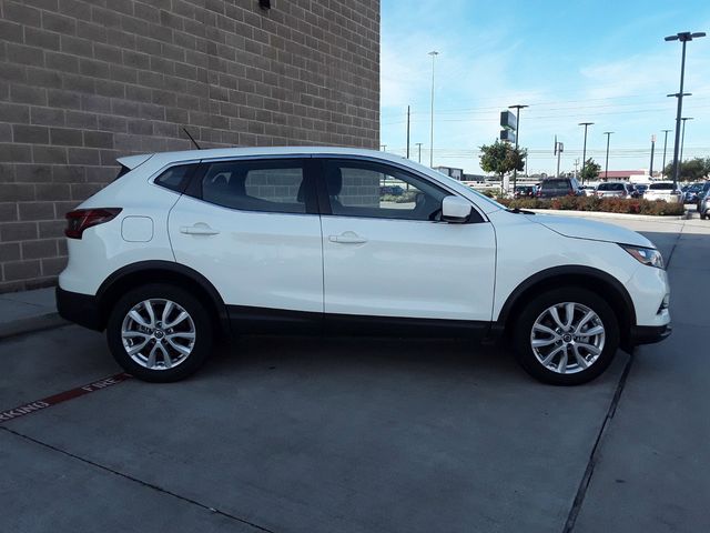 2022 Nissan Rogue Sport S