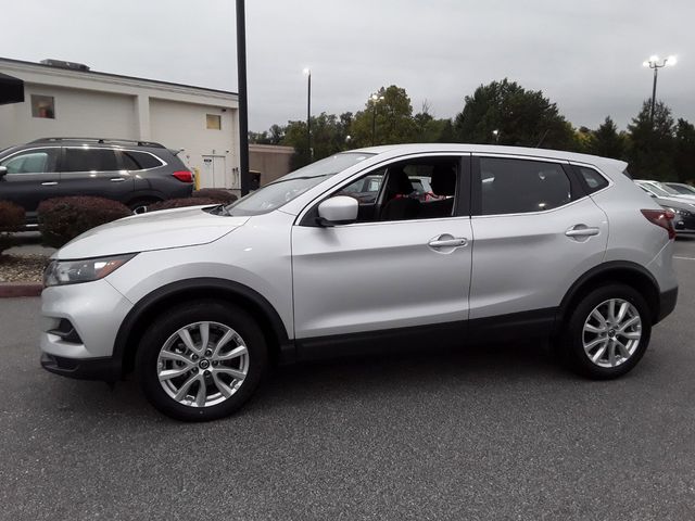 2022 Nissan Rogue Sport S