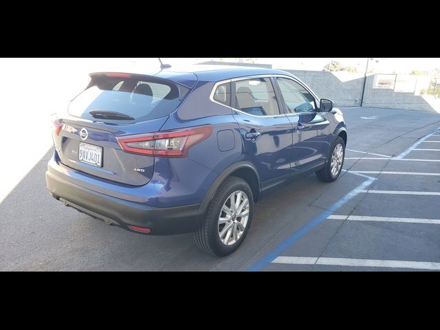 2022 Nissan Rogue Sport S