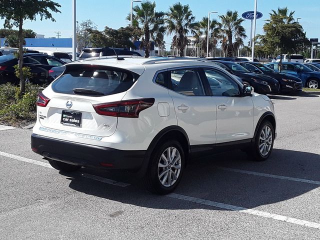 2022 Nissan Rogue Sport SV