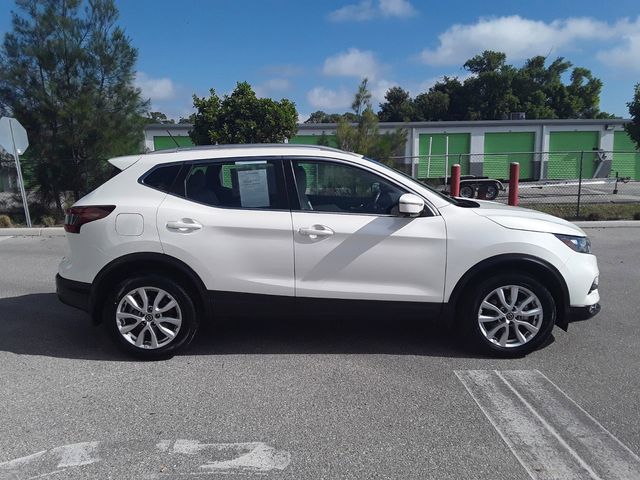 2022 Nissan Rogue Sport SV