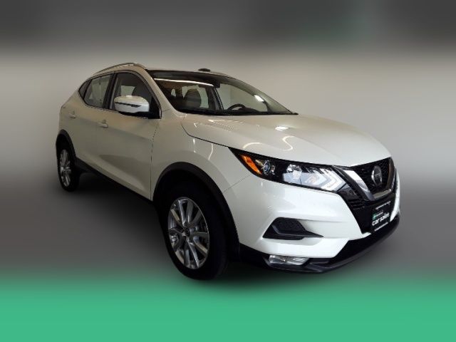 2022 Nissan Rogue Sport SV