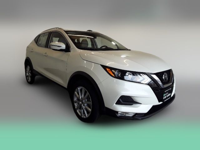 2022 Nissan Rogue Sport SV