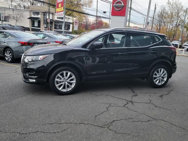 2022 Nissan Rogue Sport SV