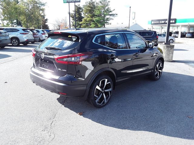 2022 Nissan Rogue Sport SL