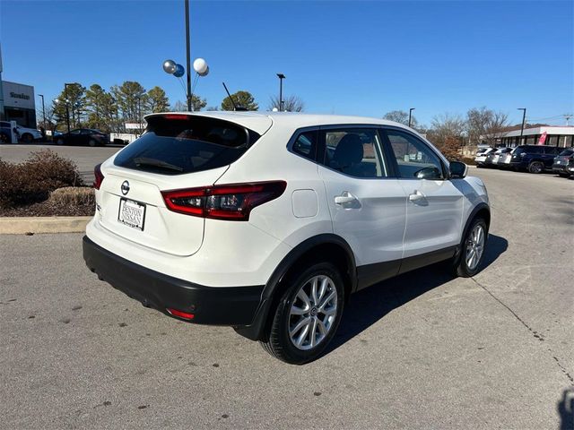 2022 Nissan Rogue Sport S