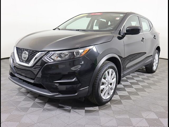 2022 Nissan Rogue Sport S