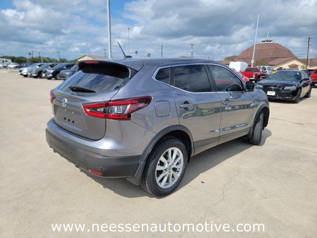 2022 Nissan Rogue Sport S