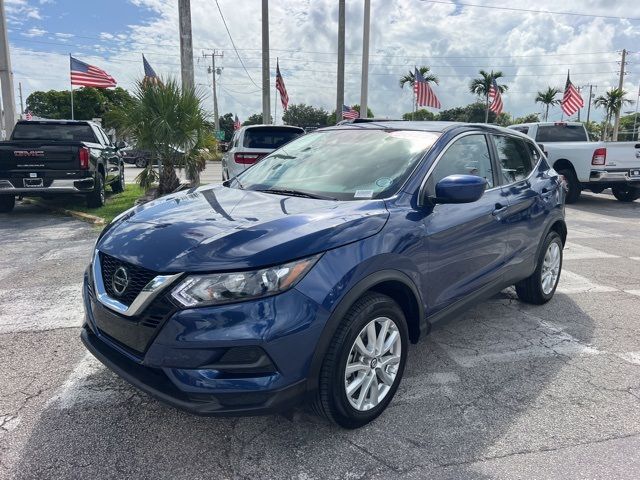 2022 Nissan Rogue Sport S