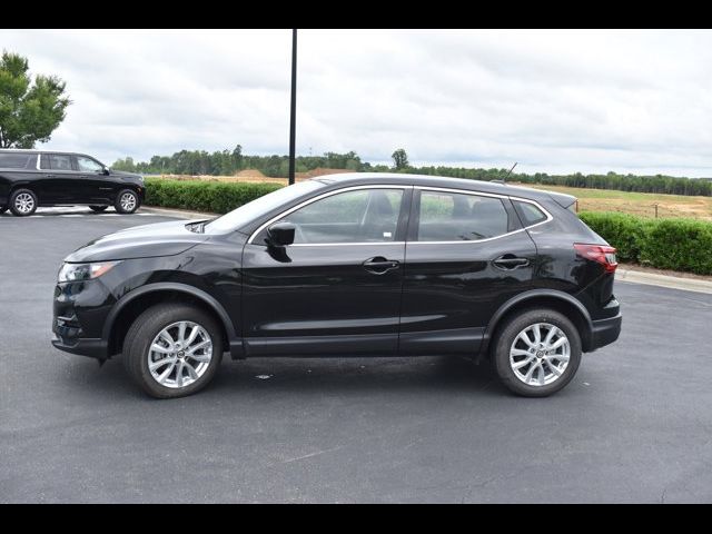 2022 Nissan Rogue Sport S