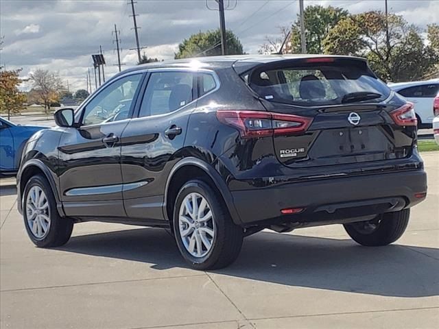 2022 Nissan Rogue Sport S