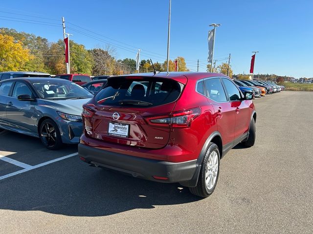 2022 Nissan Rogue Sport S