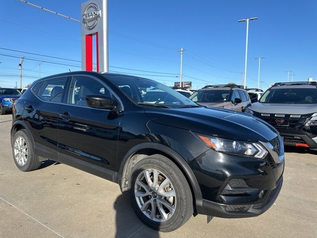 2022 Nissan Rogue Sport S