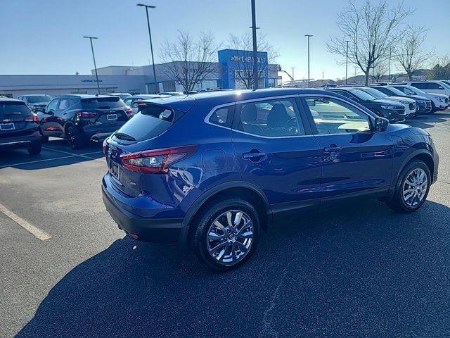 2022 Nissan Rogue Sport S