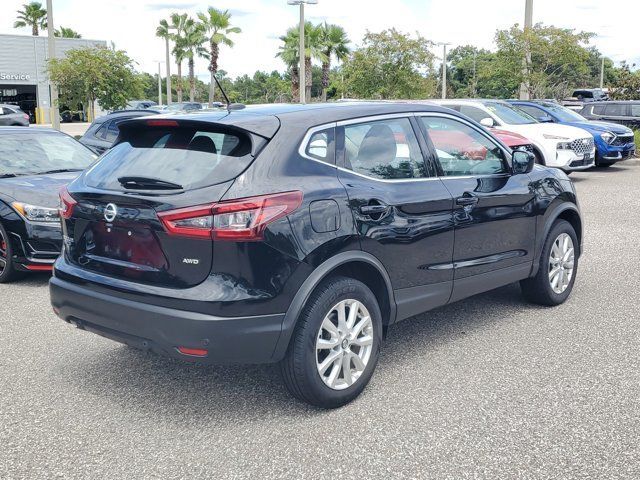 2022 Nissan Rogue Sport S