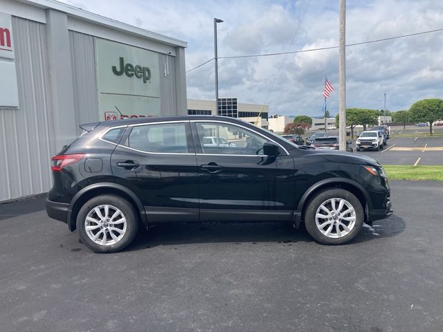 2022 Nissan Rogue Sport S