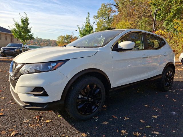 2022 Nissan Rogue Sport S