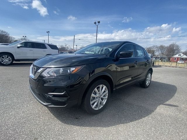 2022 Nissan Rogue Sport S