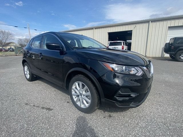 2022 Nissan Rogue Sport S