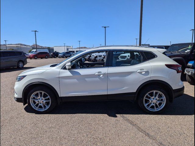 2022 Nissan Rogue Sport SL