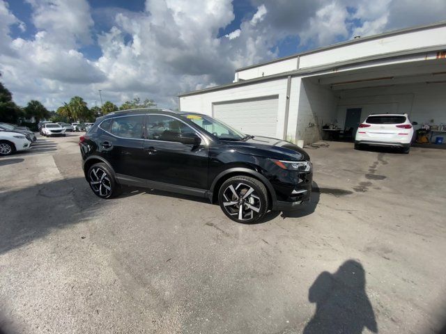 2022 Nissan Rogue Sport SL