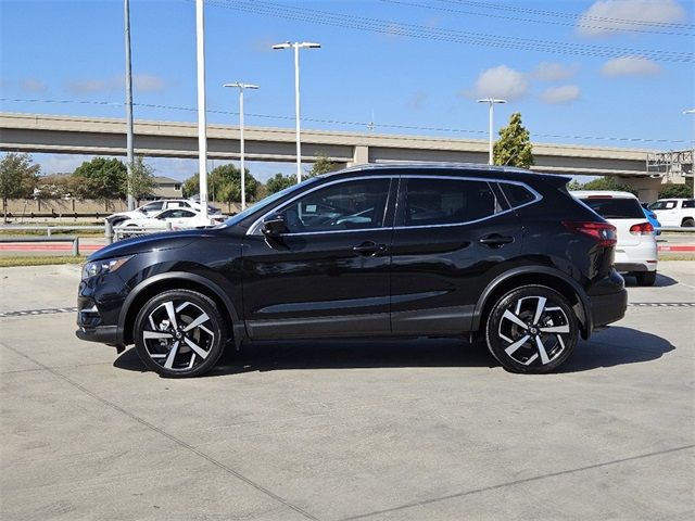 2022 Nissan Rogue Sport SL