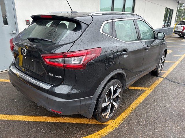 2022 Nissan Rogue Sport SL