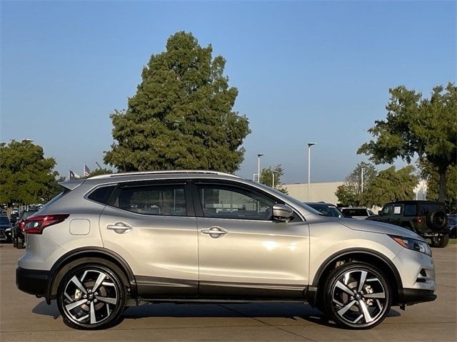 2022 Nissan Rogue Sport SL