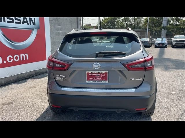 2022 Nissan Rogue Sport SL