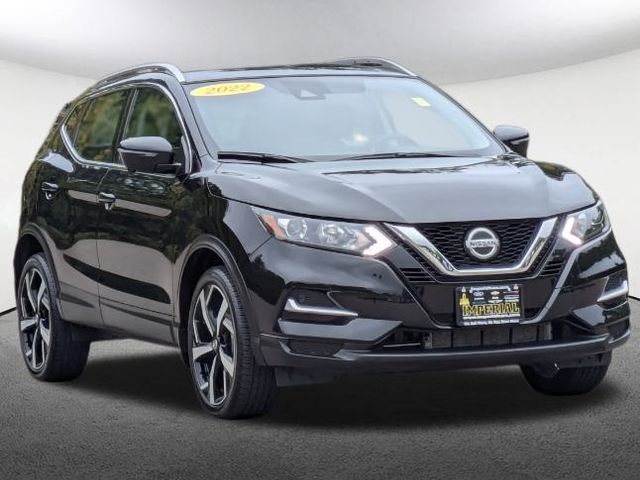 2022 Nissan Rogue Sport SL